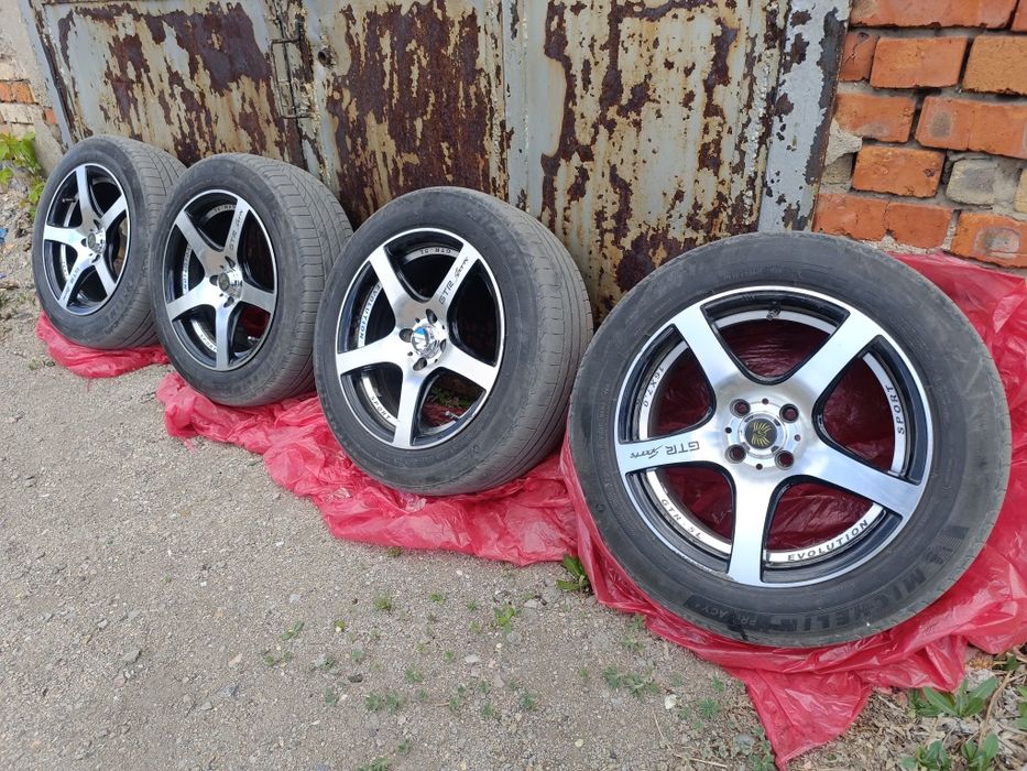 Продам диски с резиной.