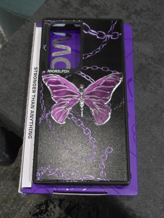 Продавам чисто нови калъфи mobilfox