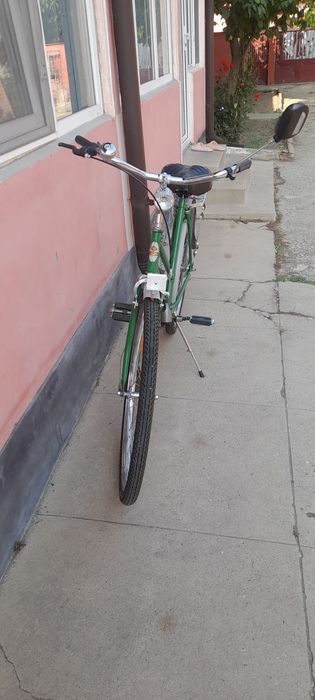 Vând bicicleta simpla  functionala