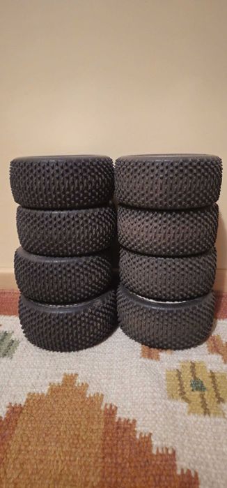 Louise 1/8 truggy гуми 17мм хекс радиоуправляема количка