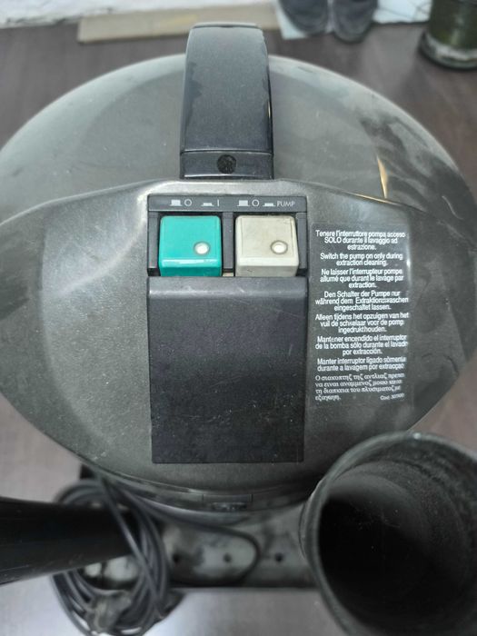 Прахосмукачка Делонги