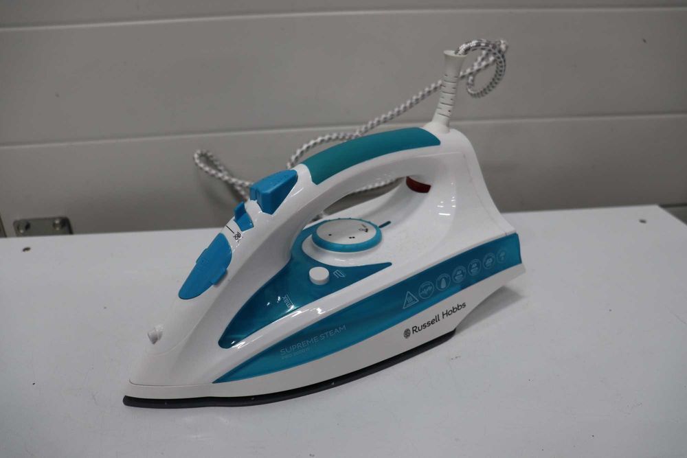 Парна ютия Russell Hobbs Supreme Steam Pro 2600W, 140 г/мин