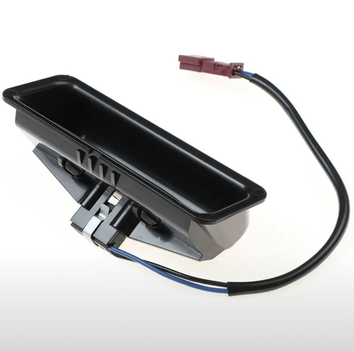 Кнопка открывания багажника BMW E39 E60 X5 E70 X6 E71 E90 E92 E93