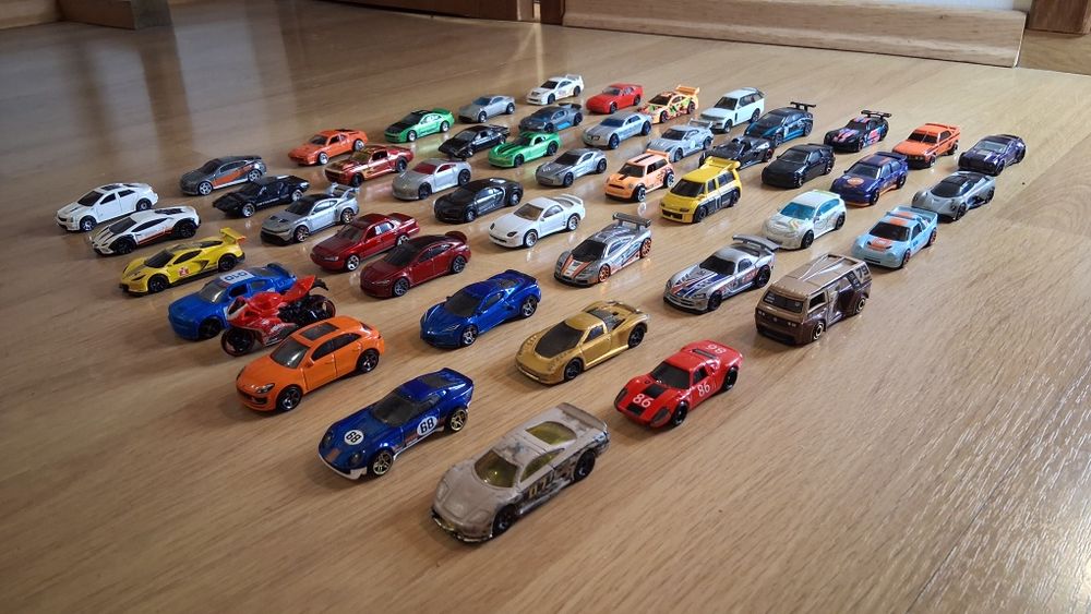 Hot wheels, matchbox, welly, maisto