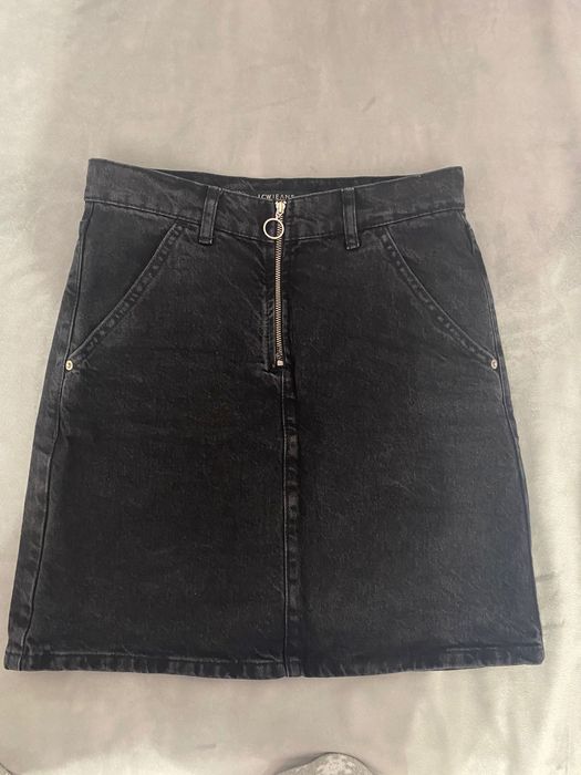 Черна пола С размер