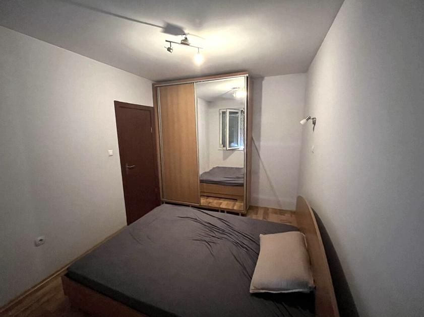 Дава се под наем Двустаен апартамент в Пловдив, Въстанически - 91 кв.м за 390 € - Снимка #1