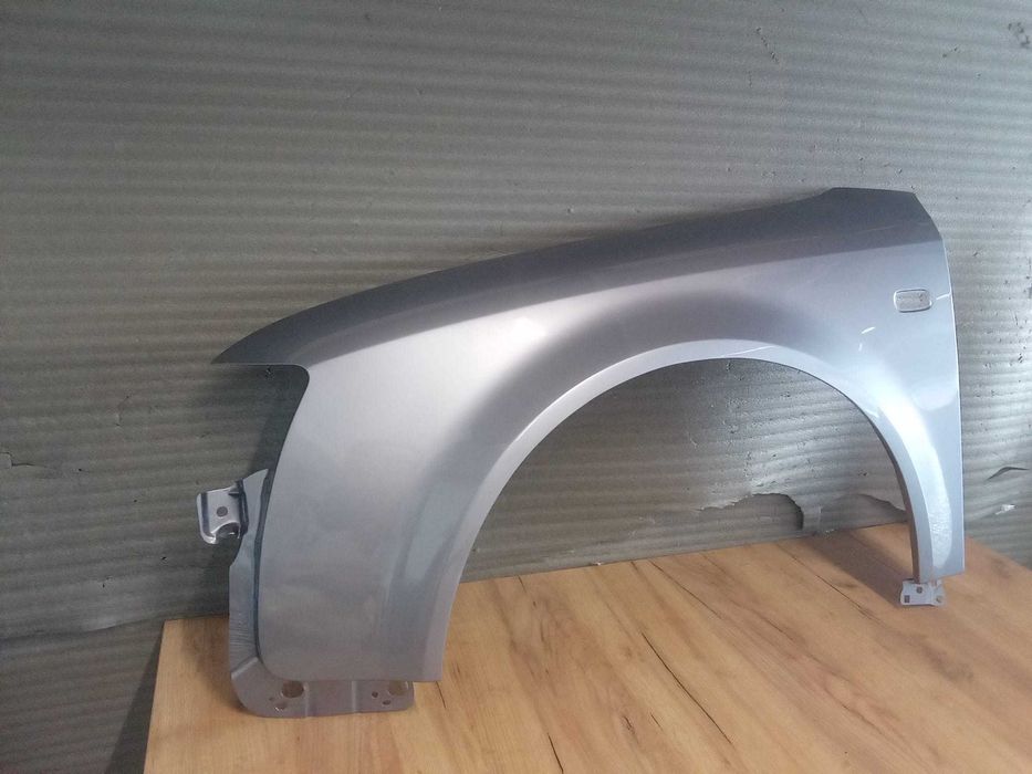 Aripa fata stanga/dreapta Audi A4 B6 Gri LY7H 2000-2004 VOPSITA
