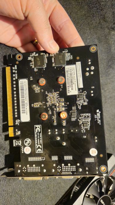 Placi video ddr 5.  2gb si 4 g