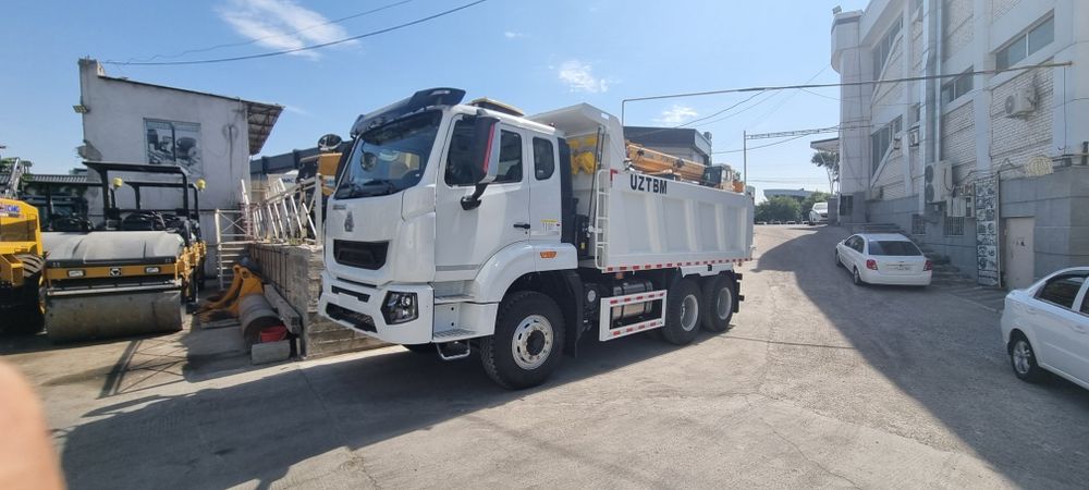 Самосвал  HOWO 15тн