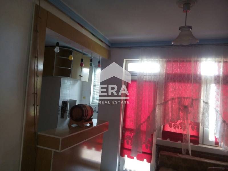 Продава се Етаж от къща в с. Минерални бани, Област Хасково - 750 кв.м за 200 €/кв.м - Снимка #6