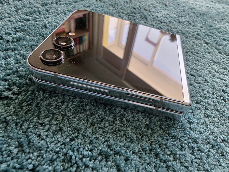 Galaxy Z Flip 5 512GB mint