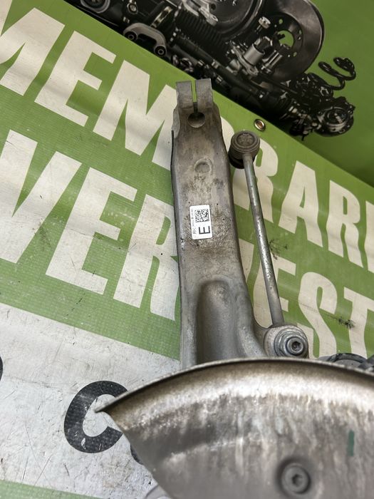 Brațe mecanică roată dreapta față Range Rover Velar