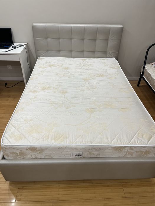 Продам кровать 140/200