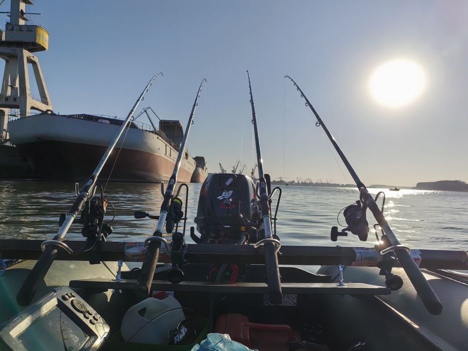 Barcă gonflabila KOLIBRI KM- 330 cu motor Mercury 5 cp