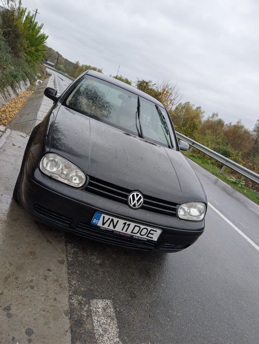Volkswagen Golf Sportsvan diesel, 1.006 € — imagine 1