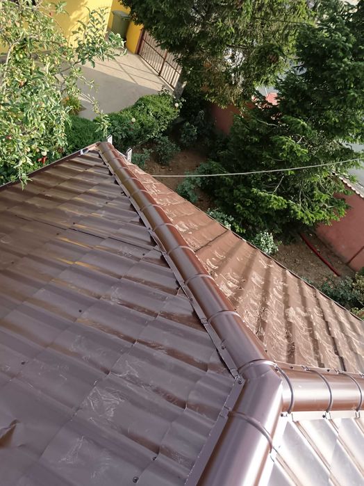 Reparații acoperișuri de urgență