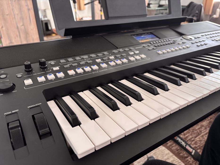 Yamaha  PSR  SX600