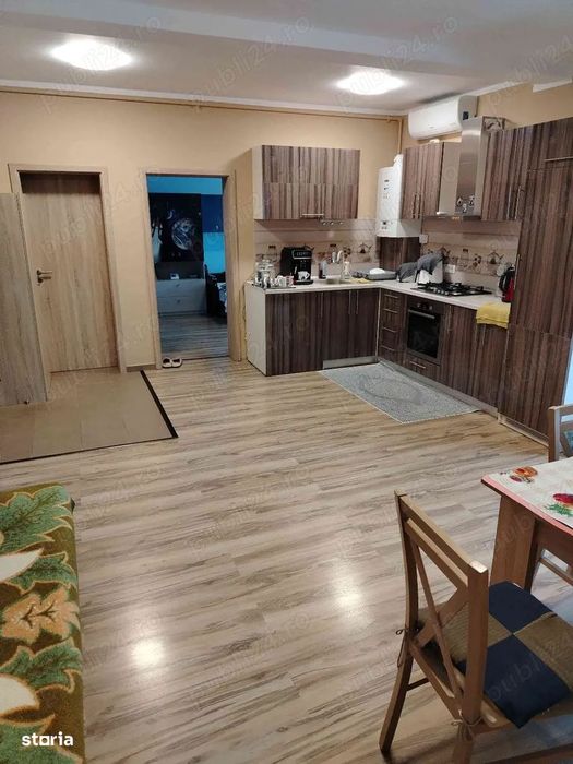 Apartament cu 3 camere - zona Buziasului - decomandat