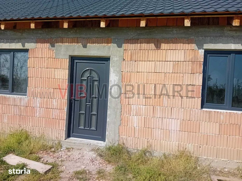 Teren intravilan 16.000 mp | Livadă mixtă | Front stradal 85 ml | Util