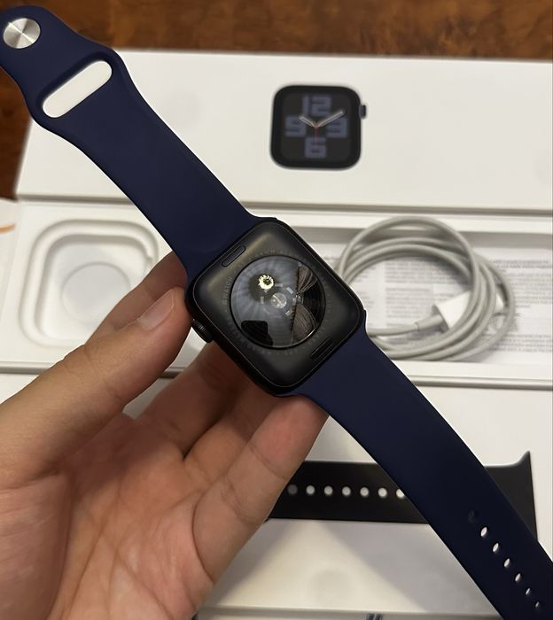 Apple watch SE 2/44 98% Midnight