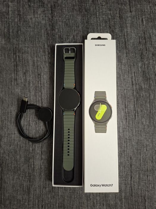 Samsung watch 7, 44 mm