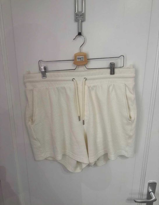Pantaloni scurți Marks and Spencer marimea L