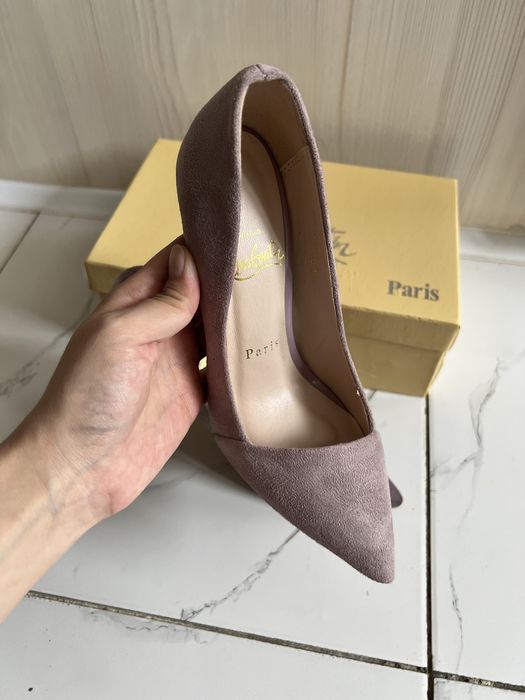 Продам совершенно новую обувь