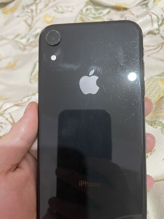 Продам айфон xr недорого в хорошем рабочем состоянии