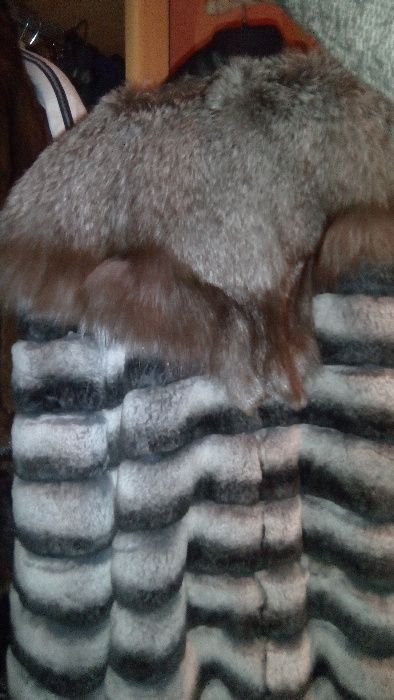 Vând haine blana naturala chinchila cu guler vulpe