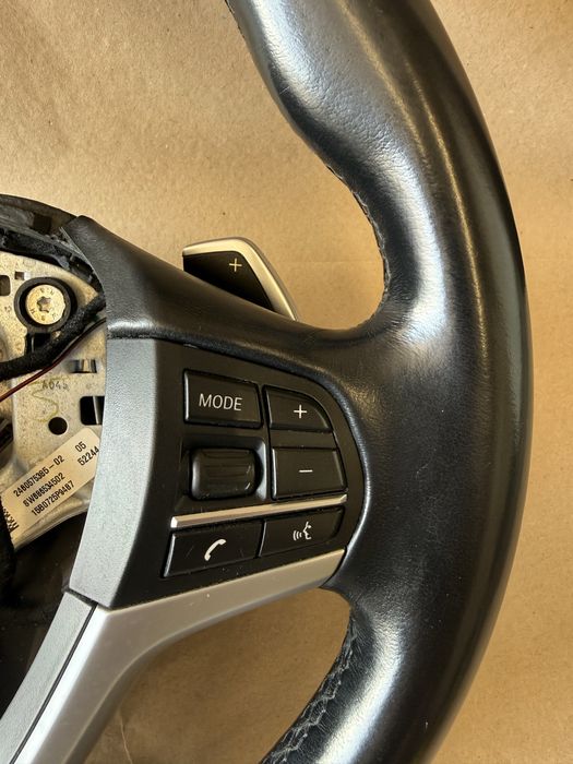 Волан за Bmw X5 F15 \  X6 F16 ( Оригинален OEM ) ( Пера \ Вибрация )
