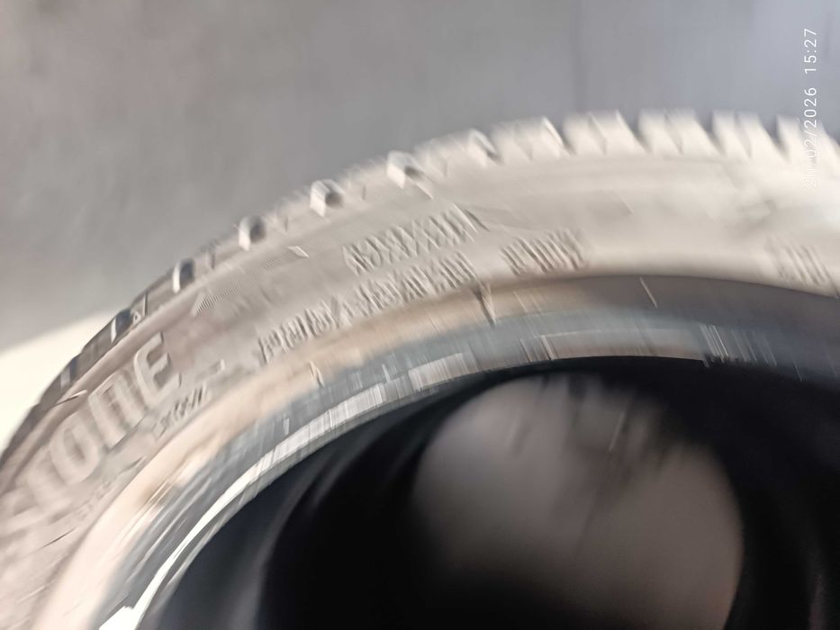 2бр.зимни гуми 235/45/18 Bridgestone