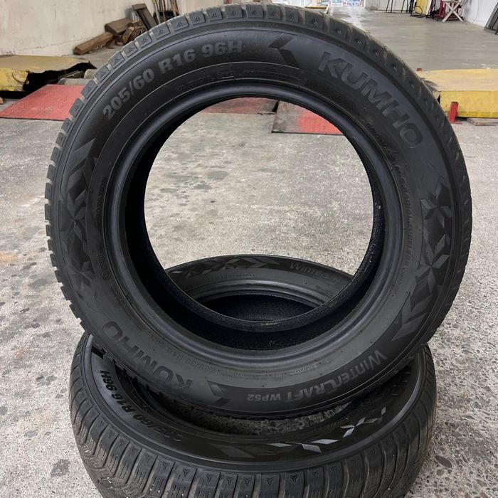 Kumho 205/60/16 зимни