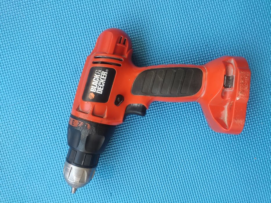 Винтоверт Black & Decker