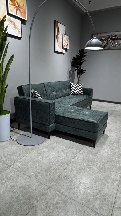 Уголок Недорогой но качественный . Расскладной