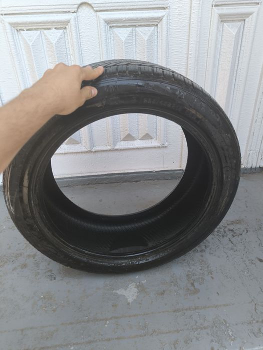 Vând anvelope de audi în stare impecabilă.