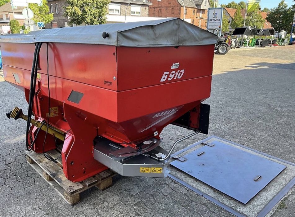 Masina imprastiat imgrasaminte RAUCH  ALPHA