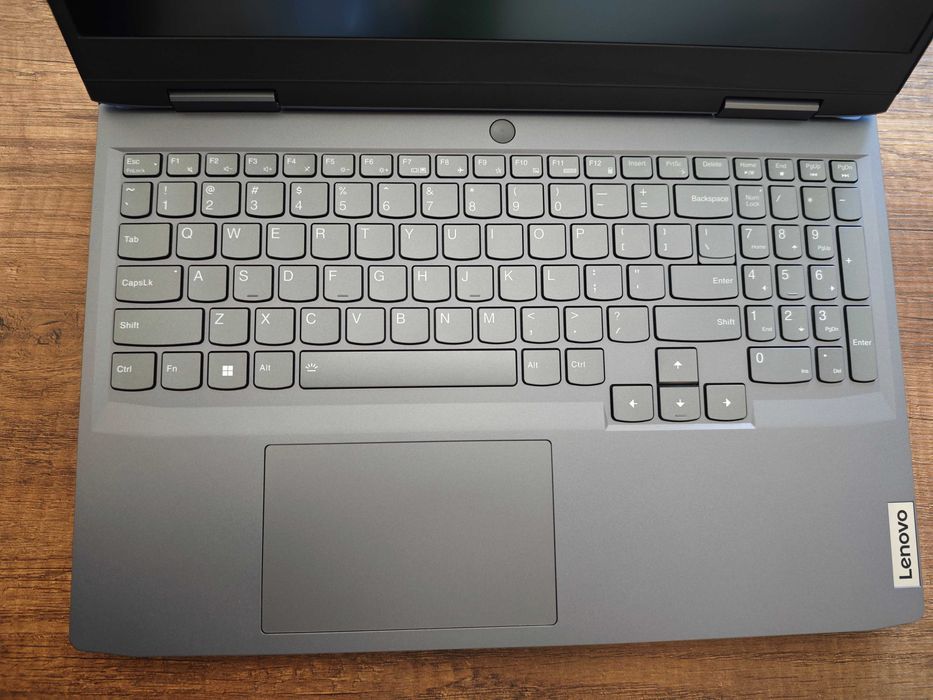 Lenovo LOQ 15APH8, AMD Ryzen 7 7840HS, NVIDIA RTX 4050, 32GB DDR5