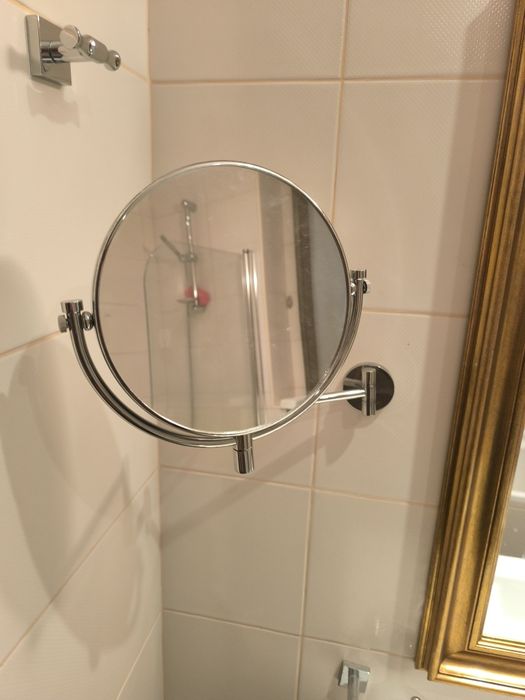 Мивка на Roca с смесител на Roca