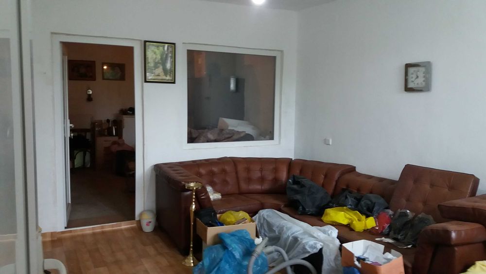 Къща  самостоятелна с двор и парко место ,Home for sale with garden