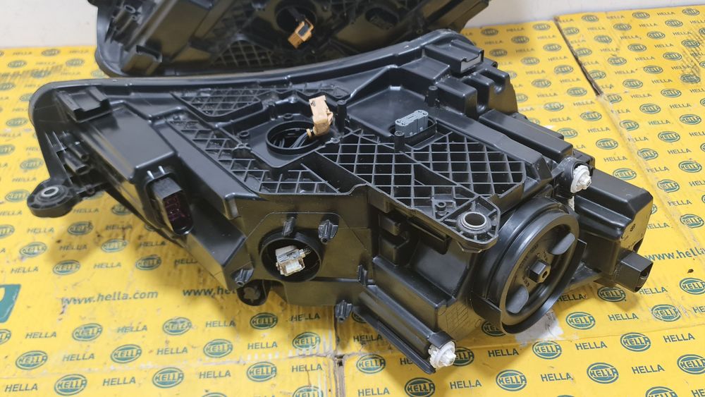 Far faruri Skoda Superb 3 3V B8 xenon adaptiv led 3V1941018A