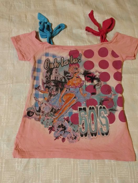 Лятна блузка с "паднал" ръкав за момиче.