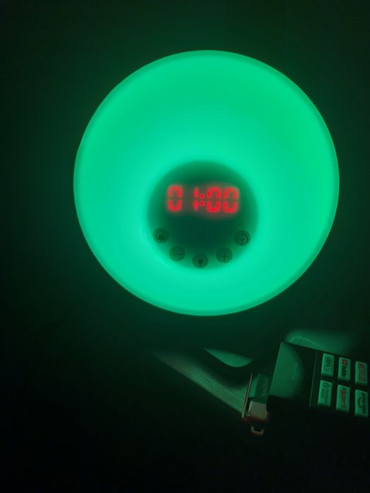 Vand lampa cu ceas si alarma