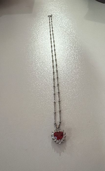 Сребърно нежно колие