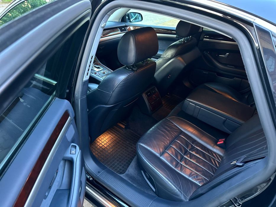 Vând Audi A8 D3 2007