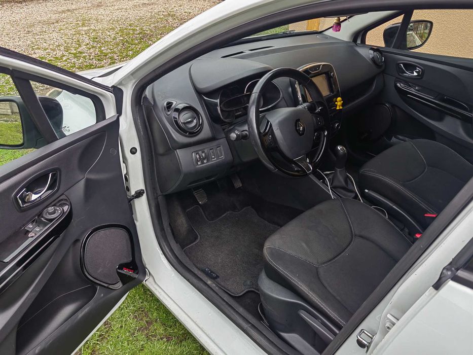 Продавам рено клио 4