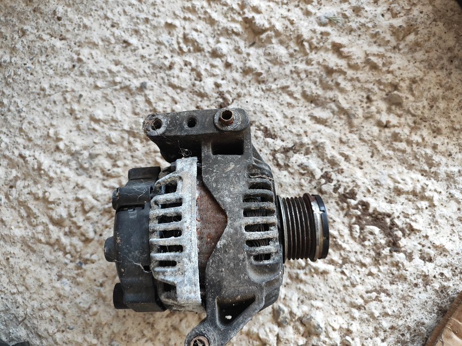 Opel Corsa 1.3cdti alternator динамо