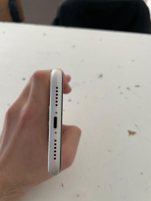 Iphone 11 продам