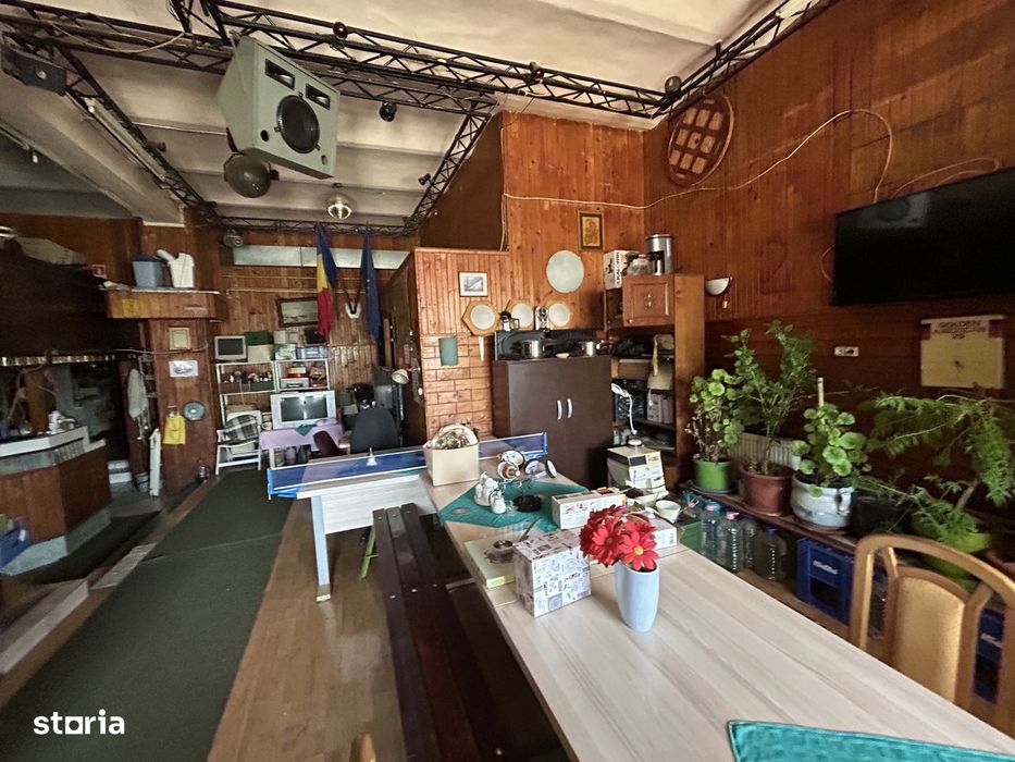 Vand spatiu (fost restaurant) Aradul-Nou,pe Calea Timisorii,st.274 mp.