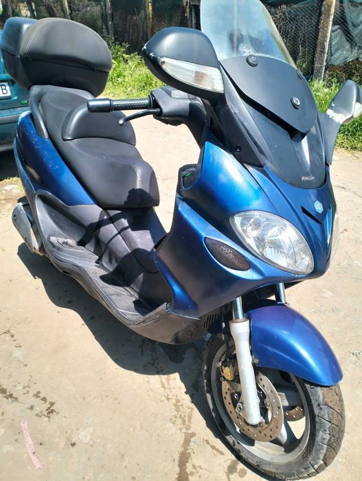 Продавам скутер piagio x 9 200 cc