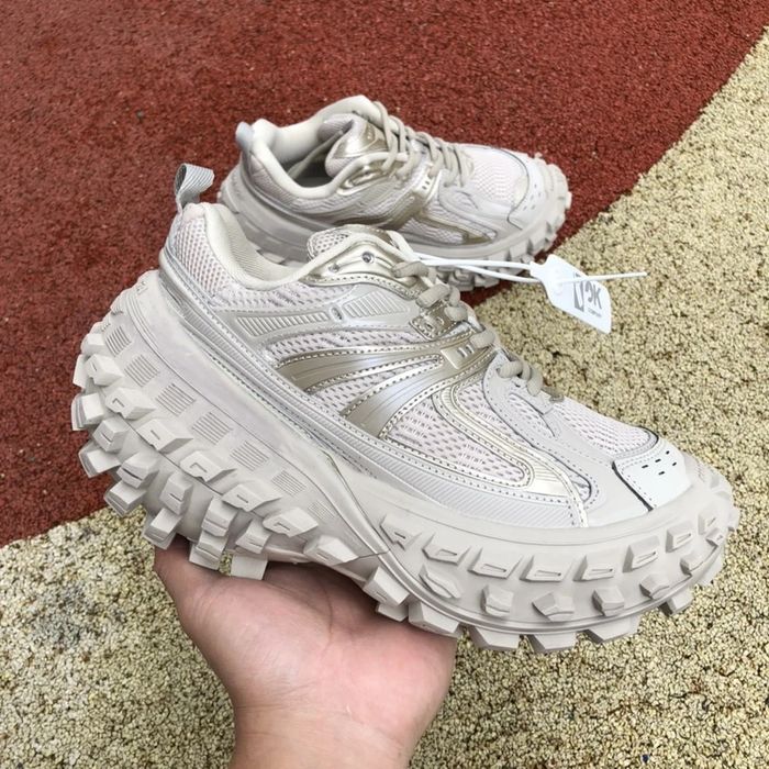 Balenciaga Defender Beige White/Grey